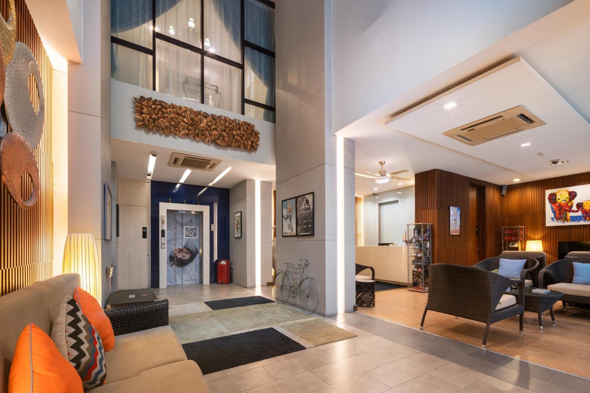 Icheck Inn Gems Center Silom Bangkok Exterior photo